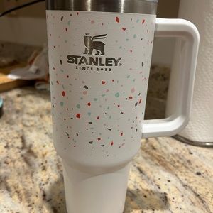 Confetti Stanley *used*